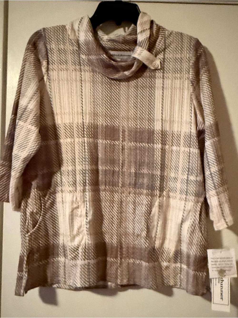 ALFRED DUNNER Cream and Brown Plaid Cowl Neck Tunic with front pockets.